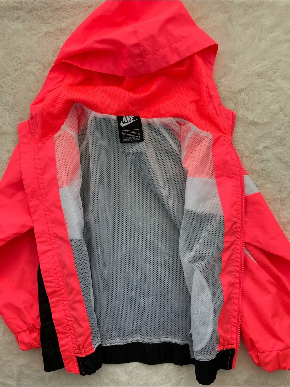 SALE! 50% Off Nike Kids' Pink and Black Hooded Windbreaker Jacket Size M (5-6)